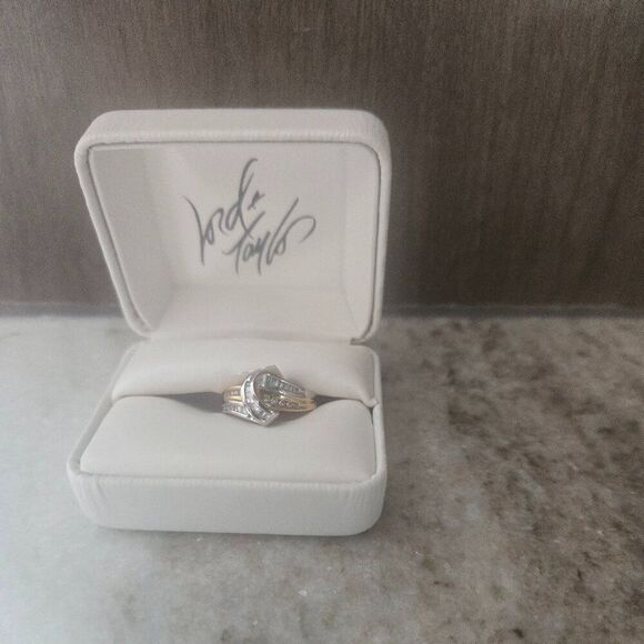 NWT Ring with diamonds - Picture 1 of 5